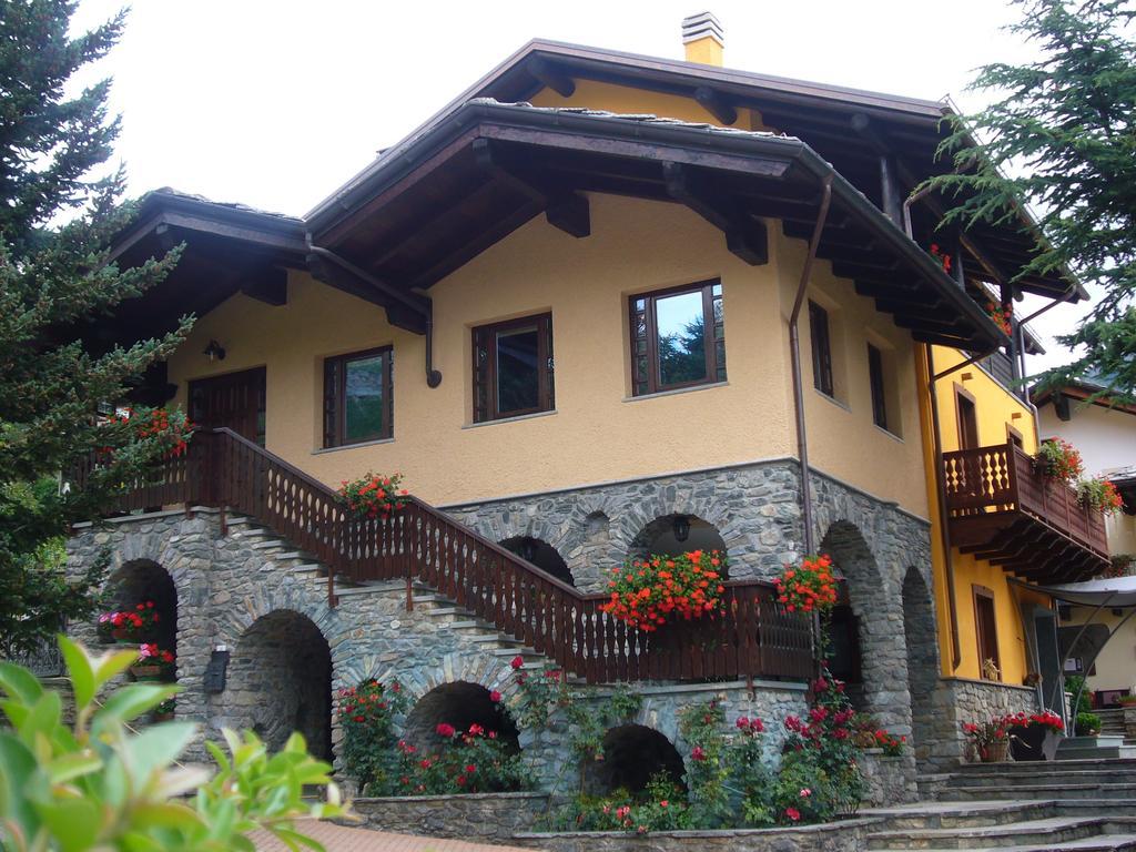 La Maison Du Bon Megnadzo Doues Buitenkant foto