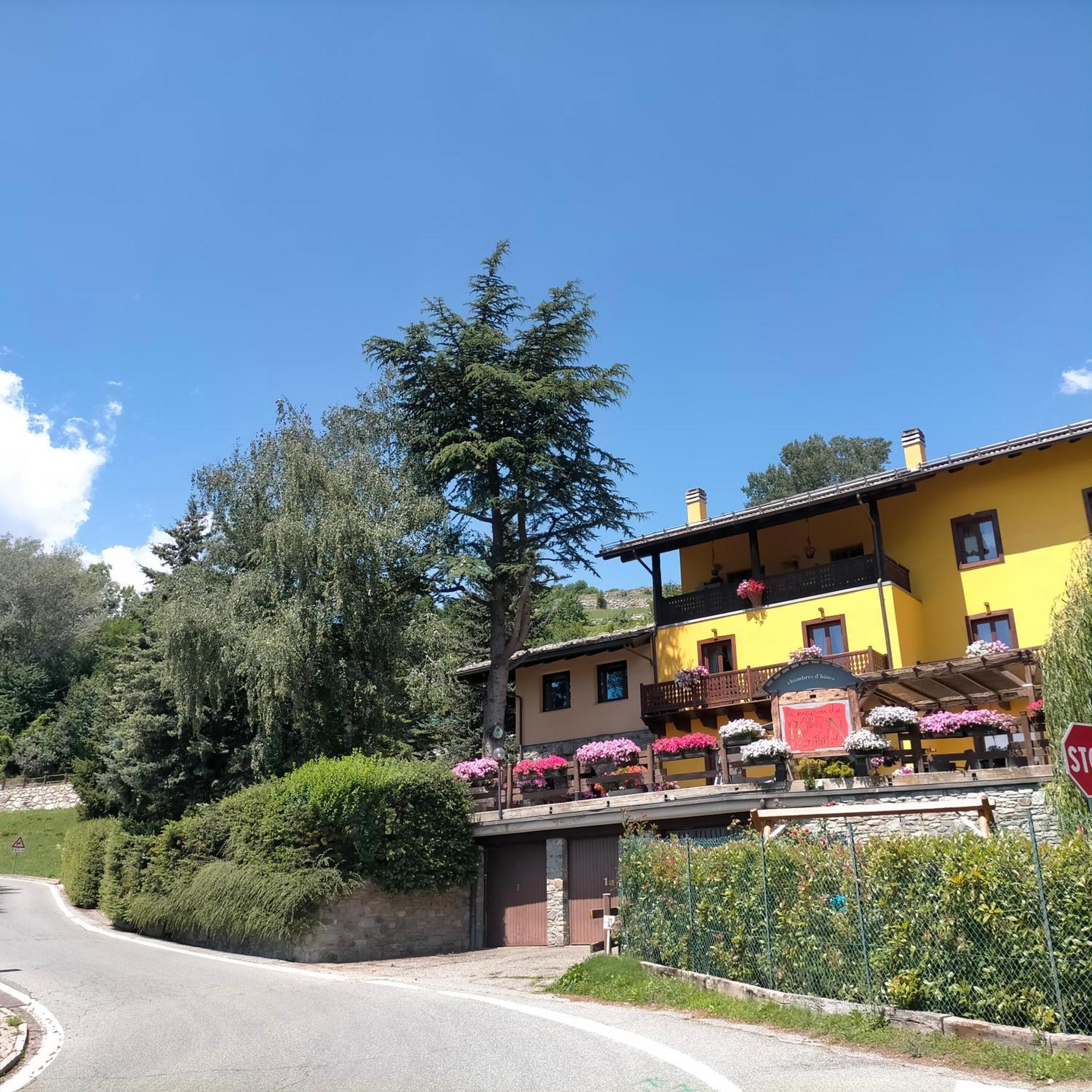 La Maison Du Bon Megnadzo Doues Buitenkant foto