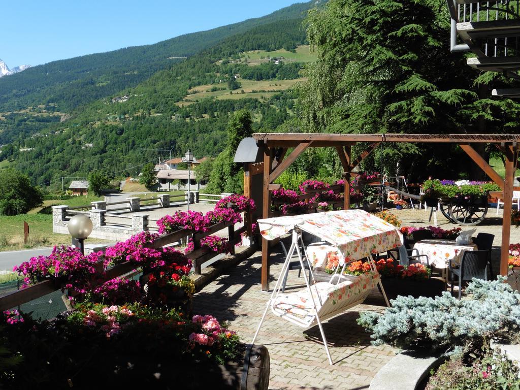 La Maison Du Bon Megnadzo Doues Buitenkant foto