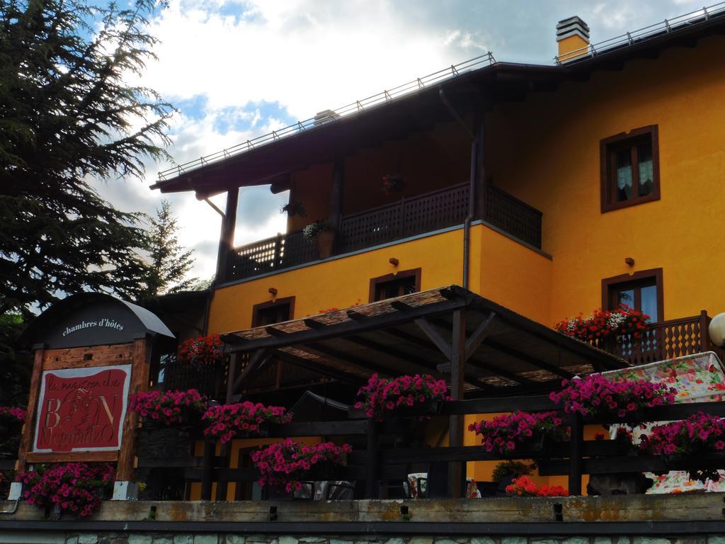 La Maison Du Bon Megnadzo Doues Buitenkant foto